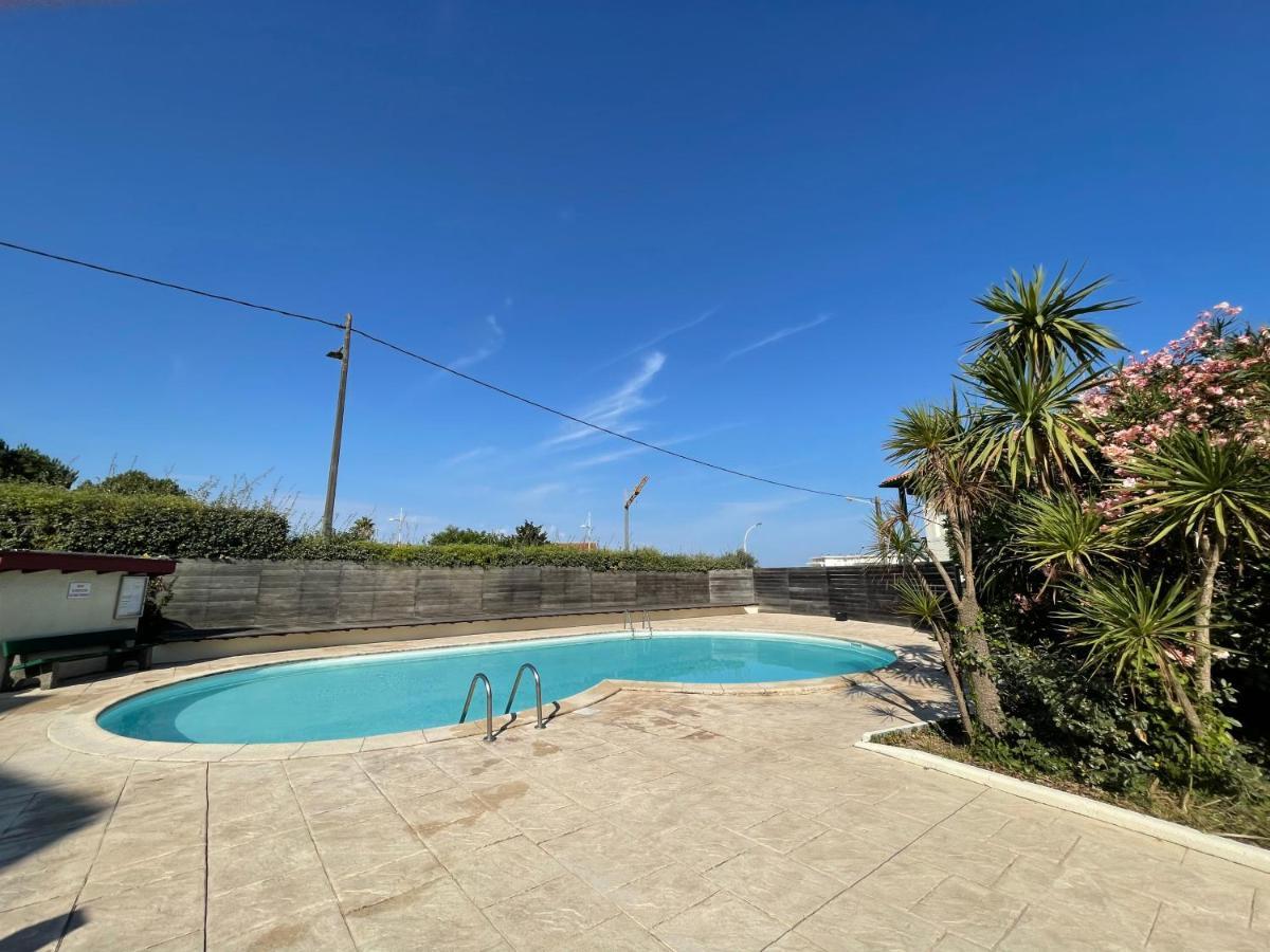 Splendide Appartement De Charme Avec Patio, Parking Et Plage A 3 Minutes Biarritz Kültér fotó