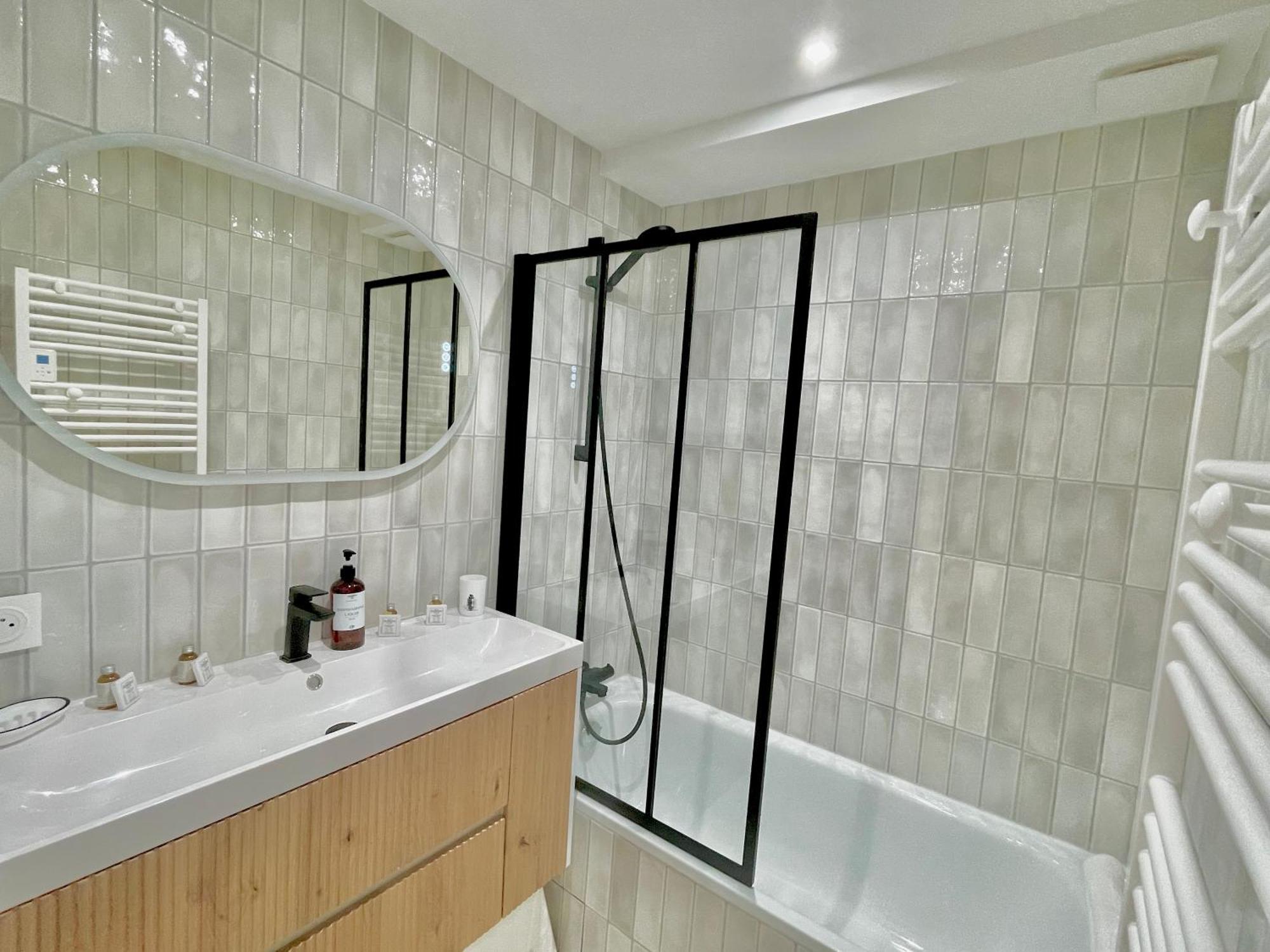 Splendide Appartement De Charme Avec Patio, Parking Et Plage A 3 Minutes Biarritz Kültér fotó
